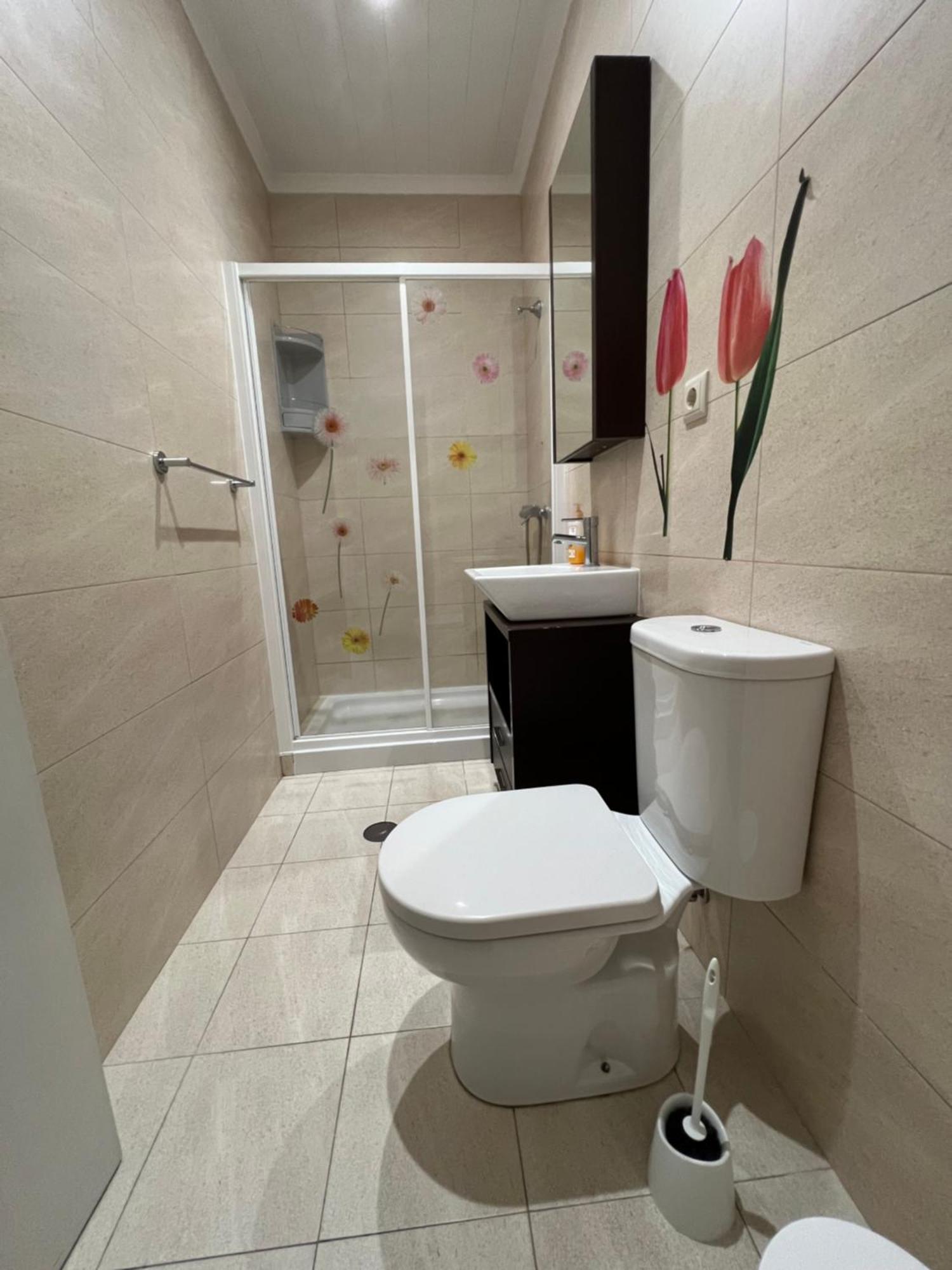 Casa A 2 Minutos A Pe De Piscina Natural Ponta Delgada Esterno foto